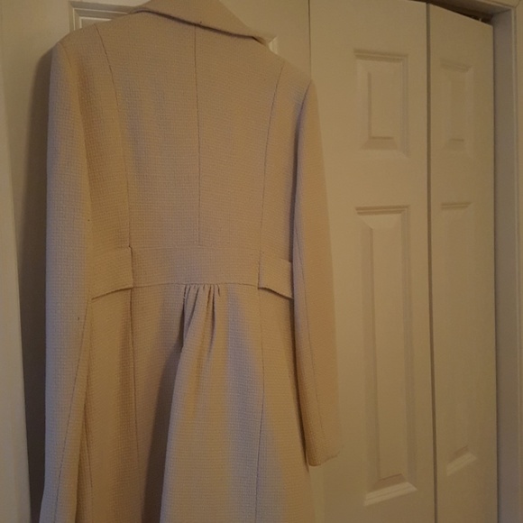 🎊Sale! 🎊Worn once EUC Cream coat!! - Picture 4 of 6